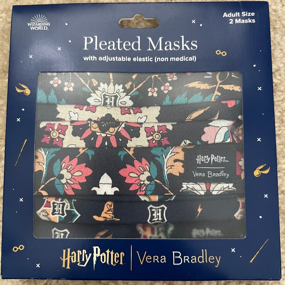 NWT Vera Bradley Harry Potter Home to Hogwarts pleated face masks